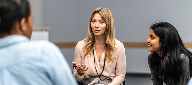 Intervenants de services communautaires en réunion