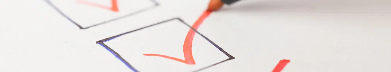 coche rouge sur la case